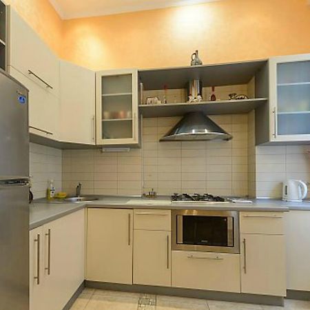 Flat Lägenhet Kiev Exteriör bild